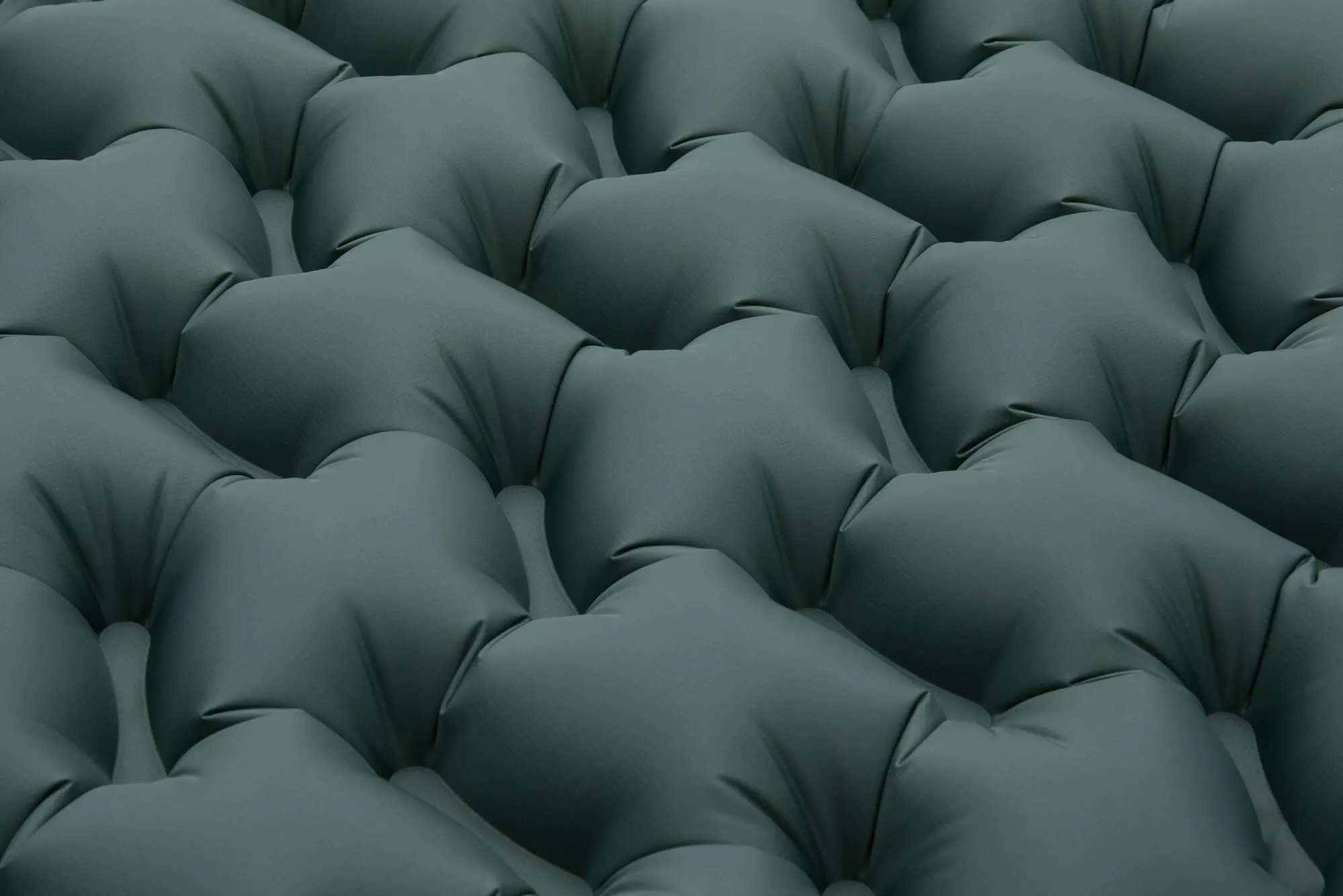 BLACKDEER Honeycomb Inflatable Mat