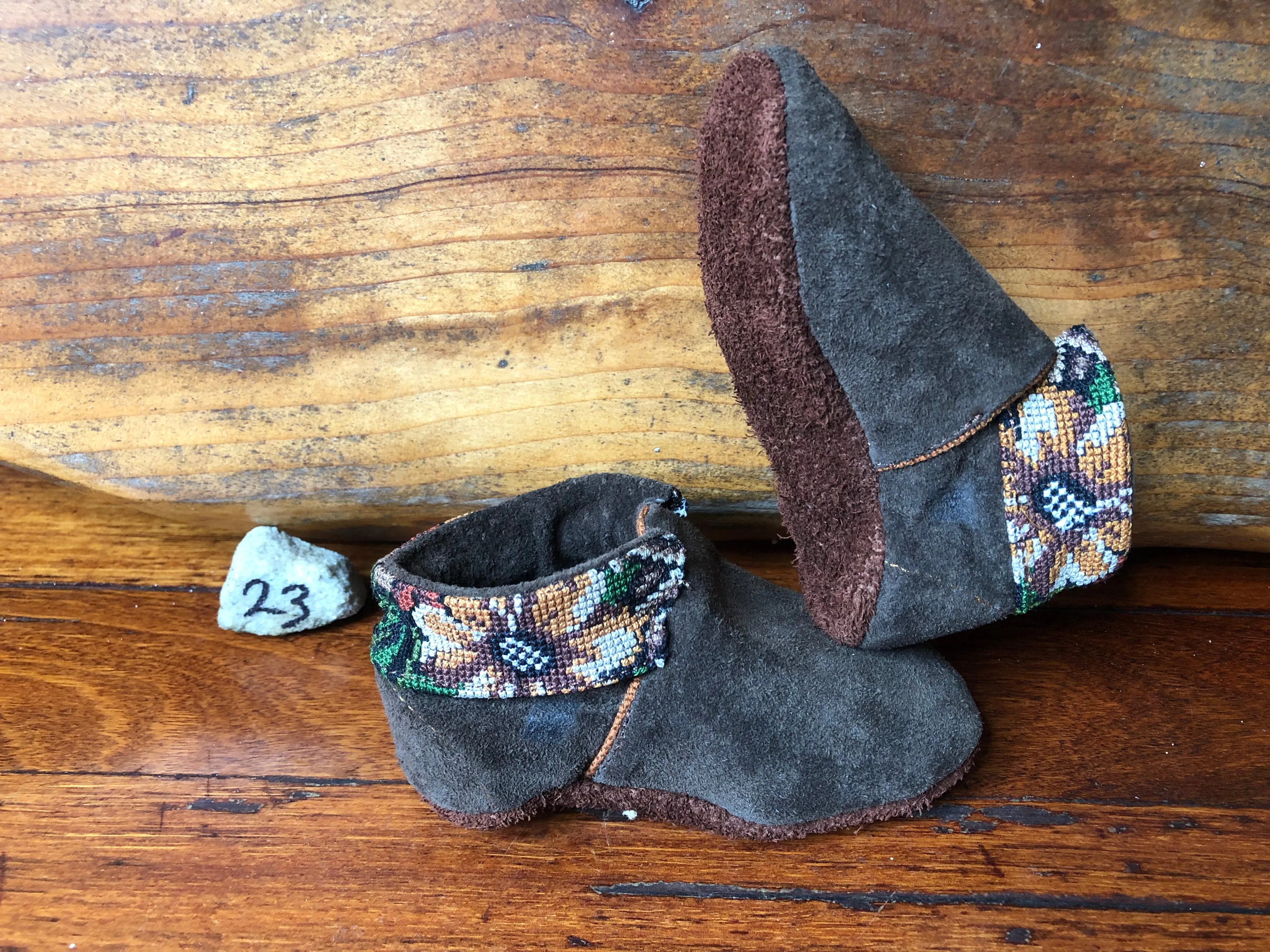 Size 23 Baby Elf Slippers - Grey with Natural Flowers